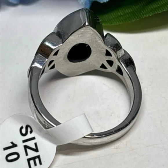 🔥🆕🔥Celtic Knot Ring - Picture 3 of 3